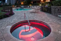 Stunning Fully remodeled Direct Oceanfront on the beach, AC, pool, spa