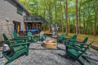 5BR Movie Theater, Hot Tub, Bowling, Fire Pit! - 4성급