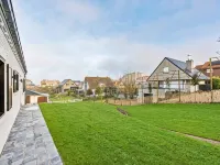 Villa Amelie -- Modern Villa @ the Beach w. Garden Hotels in Koksijde