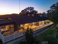 Hilltop Manor- Views - Family Home/Private - Pool and Spa - Pools