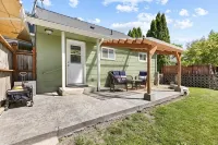 Charming Downtown Coeur d'Alene 2-Bedroom Home - Homestays