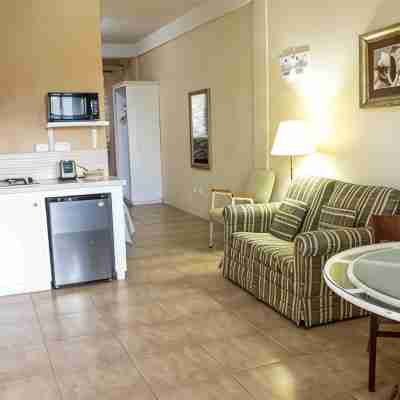 The Hamlet Suites - Bright and spacious Studio Apartment 1 Others