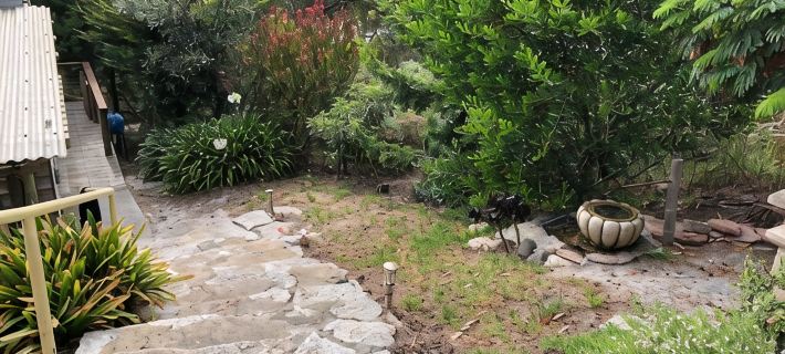 HIDDEN HAVEN - Secluded waterfront property at Binalong Bay on the Bay of Fires Hotels in Binalong Bay
