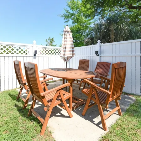 Beautiful Villa in Myrtle Beach within 4 min walk to the beach
