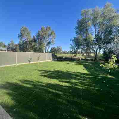 The Perfect Yarrawonga Getaway Hotel Exterior