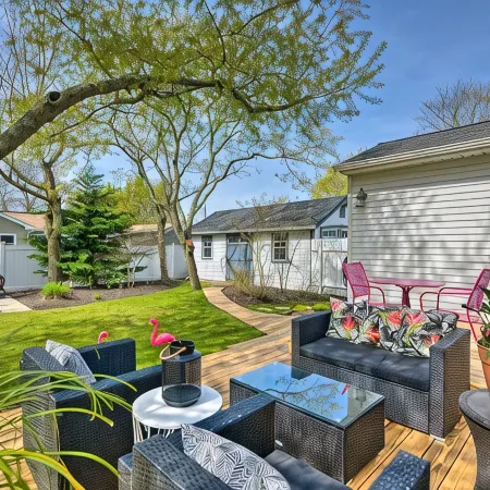 NEW LISTING!!! Holiday By the Bay