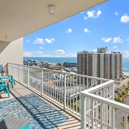 Destin Miramar Sweeping Ocean Views ~ Five Swimming Pools ~ Relaxing! End Unit.