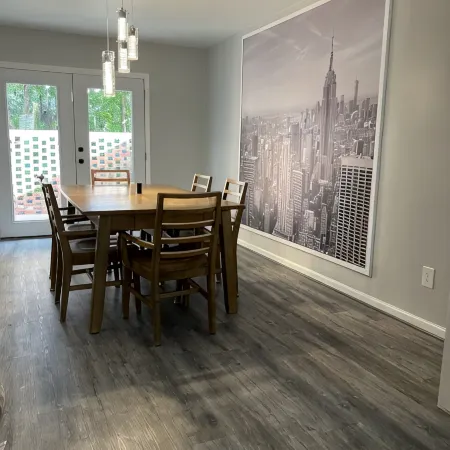 Newly renovated home away from home downtown High Point. Отели в г. Хай-Пойнт