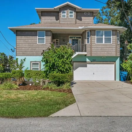Newly Listed, Sleeps 12, On River W. Kayaks included, Boat Dock , Gulf Access
