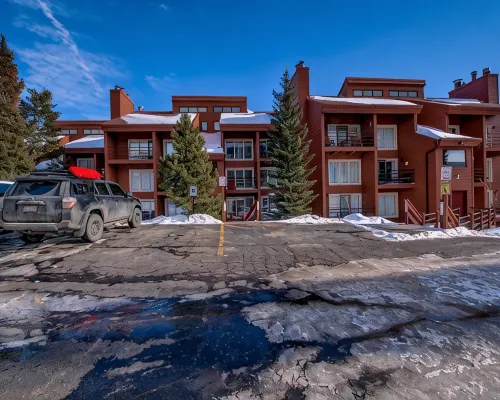 Silverthorne Condo with Mtn views, Pool & Hot tub Hotels in Silverthorne