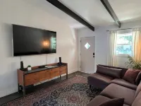 4 bed, 2 bath home conveniently located in NE Gainesville - 2성급