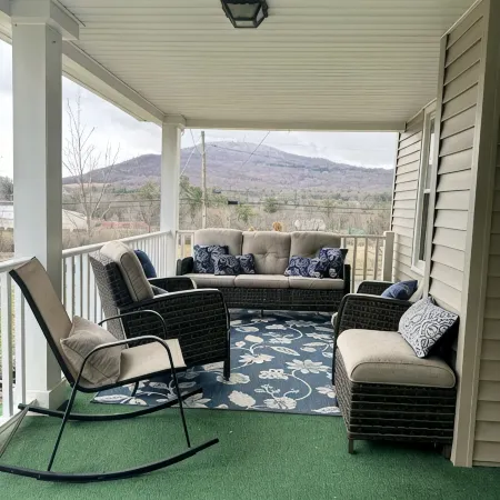 Welcome to Marion Manor: French Country Farmhouse in the Heart of the Catskills!
