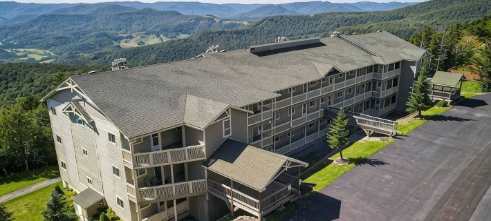 Newly Renovated Snowshoe Summit Condo 101A 3BR/2BA Near Ski Village W/Parking! Hotels in Edray