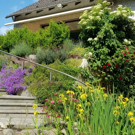 Schöne 120 qm Ferienwohnung + 50 qm Sonnenterrasse im Grünen-stockelsdorf/lübeck