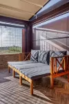 Apartment Old Lighthouse Beachside Haven - 10 minutes from the Airport - ติดทะเล