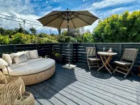 Hermes Haven Beach House - w/ Hot Tub, Blocks to beach - 3 ดาว