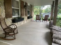 North Arrow- Warm, Stylish, Edge of Town