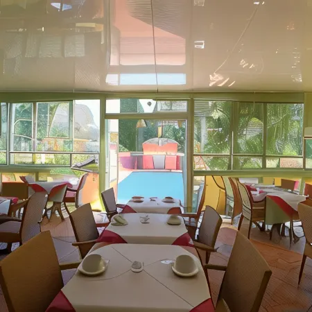 Hotel Cyrnea