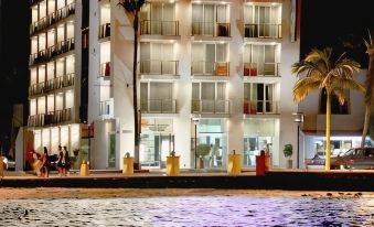Seven Crown la Paz Malecon