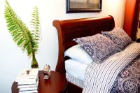 Get warm and relax walking distance to the intracoastal, golfing and ocean ! - 3-Star