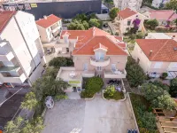 Apartments Karolina