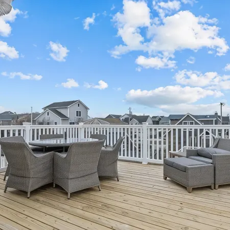 Normandy Beach Getaway! Spacious 2-Family Home. Perfect for Families & Friends