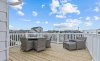 Normandy Beach Getaway! Spacious 2-Family Home. Perfect for Families & Friends - 4-Sterne