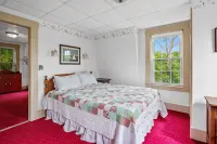 Charming Family-friendly 10 BR, 10.5 BA Property by Perkins Cove! - Bungalows