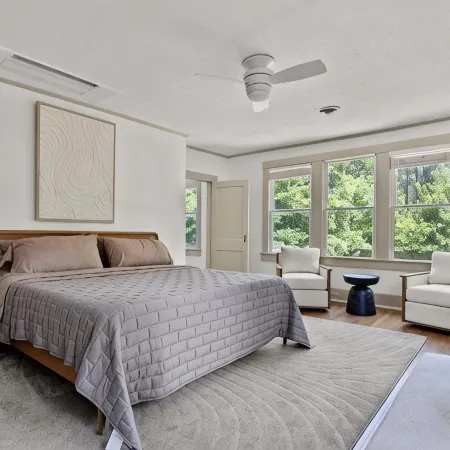 Charming, Cozy Home Close to Everything Downtown! Perfect for Large Groups!