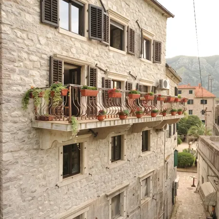 Una Apartments