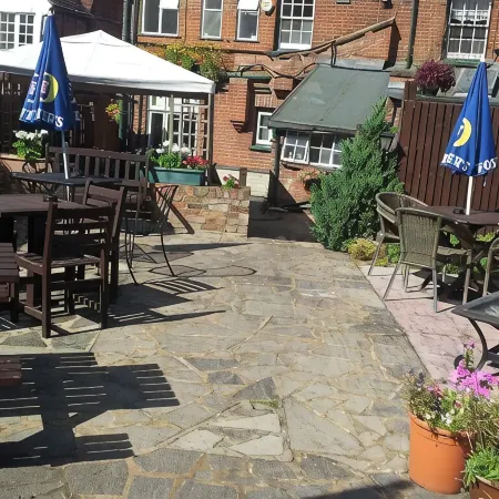Falcon Inn