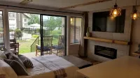 New Remodel! Lakeside Condo w/ Pool, Kayaks, Bikes