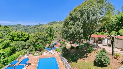 Chalés Vila da Serra - ที่มีบาร์