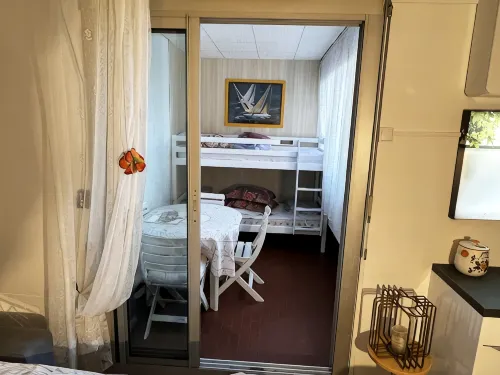 Air-conditioned studio near Les Bonnettes & Monaco beaches