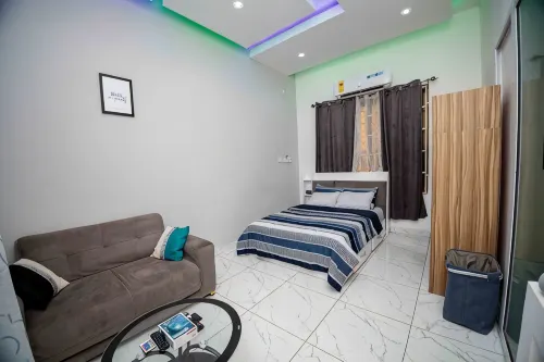 A Modern, Smart Condo Within the Heart of the City - Хоумстей