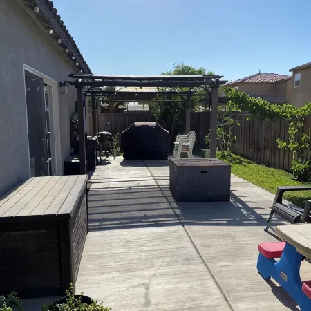 4-bedroom house in an amazing neighborhood with AC, WiFi. Relax and unwind.