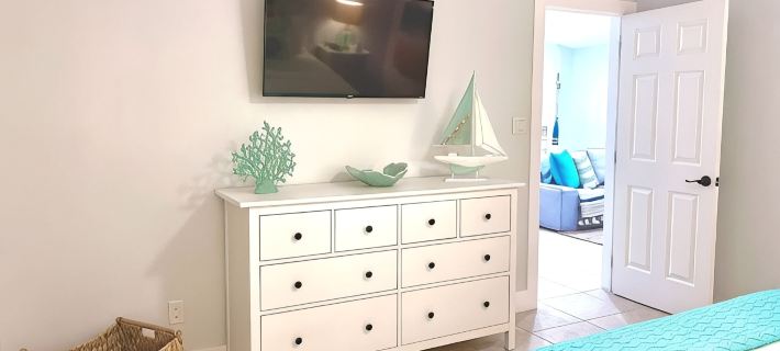 Casa Blue Flamingo - In the Florida Keys - minutes from the beach Hotels in Marathon