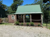 Talmage's 12 Acre Wood - The Cabin - Chalets