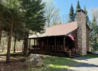 3 Bedroom, 2 Bath Secluded Old Forge Log Cabin