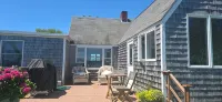 3-bedroom waterfront house with use of marina facilities in charming Jamestown! - Wifi