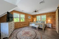 3Bed 3Bath Cabin Hot Tub Near North Conway #TheIntervaleCabin - 4-Star