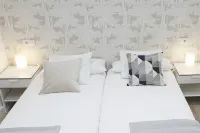 Apartment in Barrio de San Pedro - Apartments