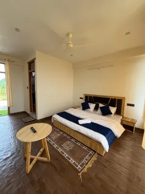 Sunset Lagoon - Homestays