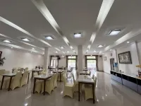 Hotel Cepu Indah 1 - parking