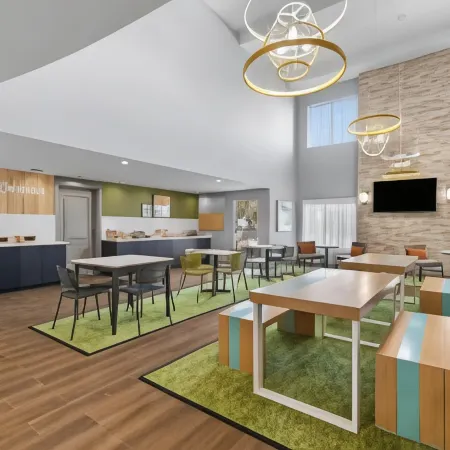 Spark by Hilton Redlands