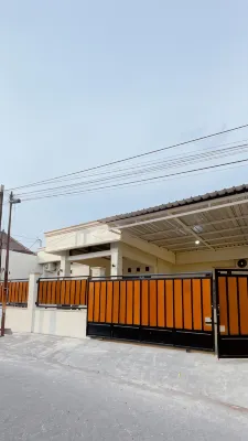 Guest House Griya Mundu - บังกะโล