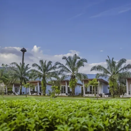 Khaolak Mountain View Resort Отели рядом с достопримечательностью «Пляж Pak Weep»