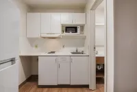 Birch Hill Suites Kansas City - Independence