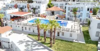 Maison 48 Apart Hotel - Pools