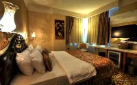 Golden Deluxe Hotel - 4 ดาว